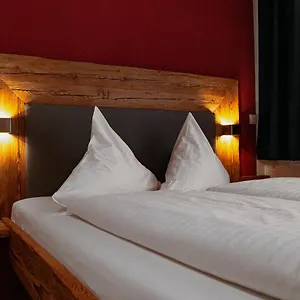 https://hotel-almwirt.com-bavaria.com